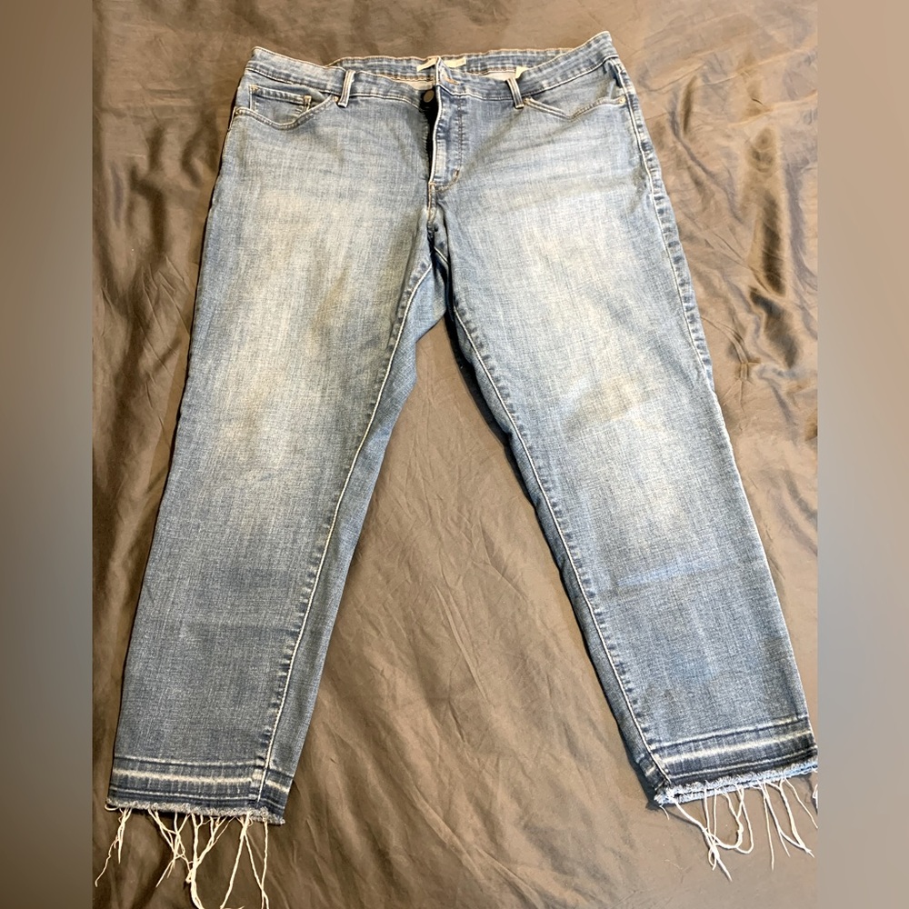 Levi’s 311 Shaping Skinny Frayed Ankle Jeans
